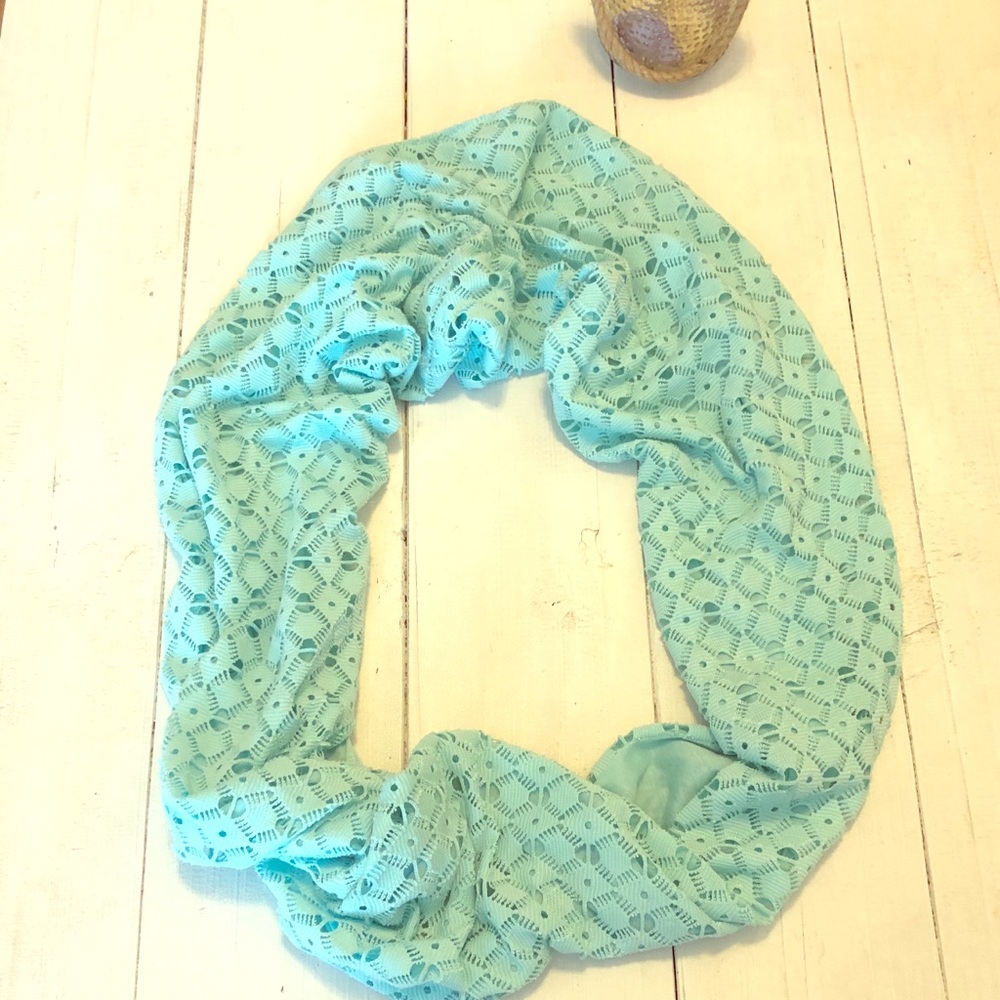 Teal scarf 🧣
